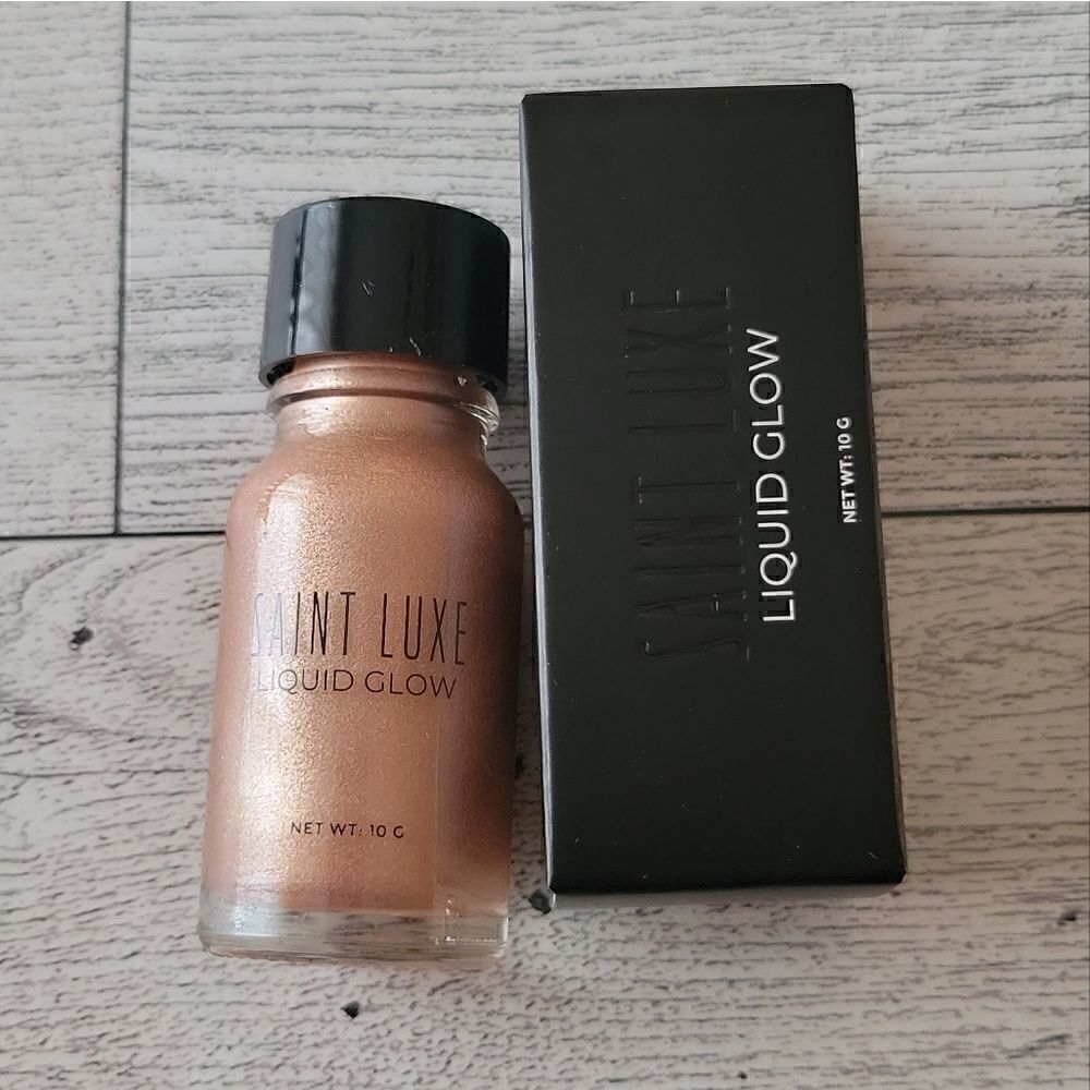 Saint Luxe Liquid Glow in Rose Gold
